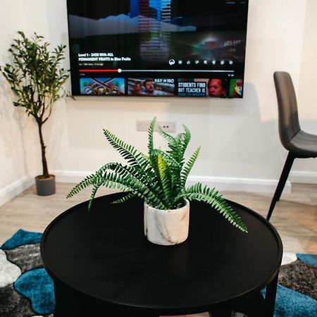 City Centre Luxury Apartment Белфаст Экстерьер фото