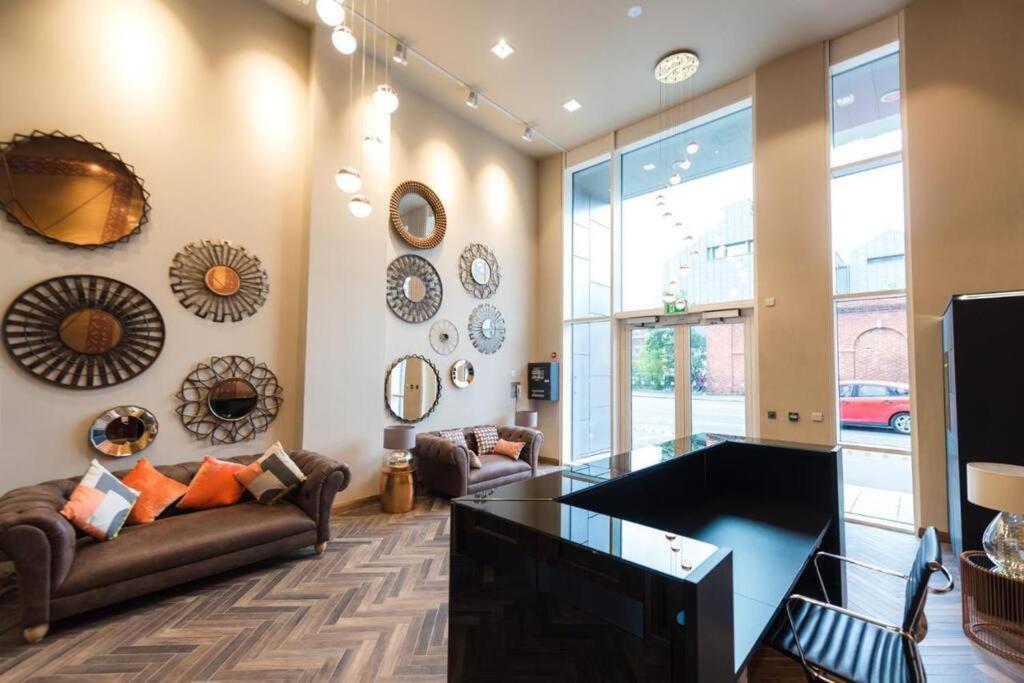 City Centre Luxury Apartment Белфаст Экстерьер фото
